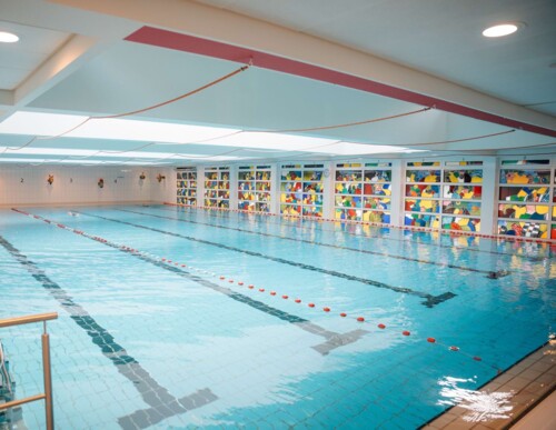 Blick ins Schwimmbad der Rehaklinik